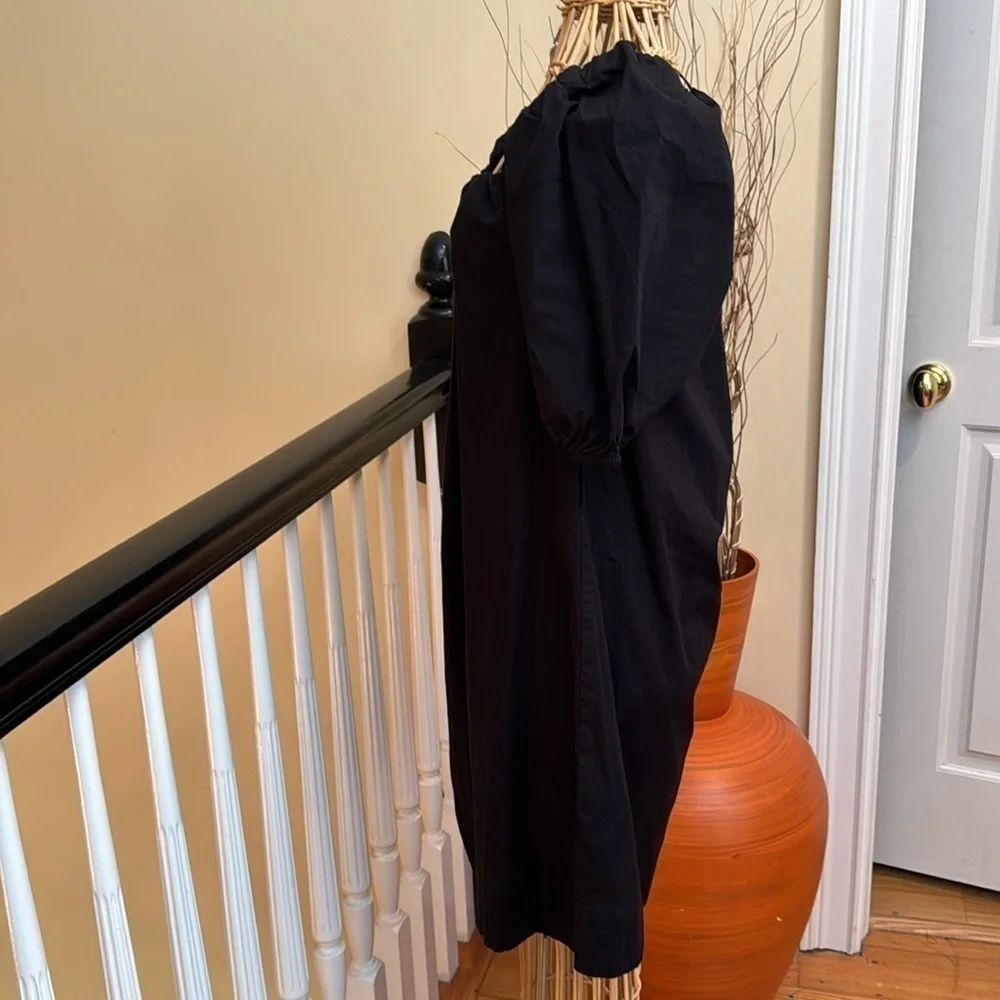 Pia Zaitalia black dress